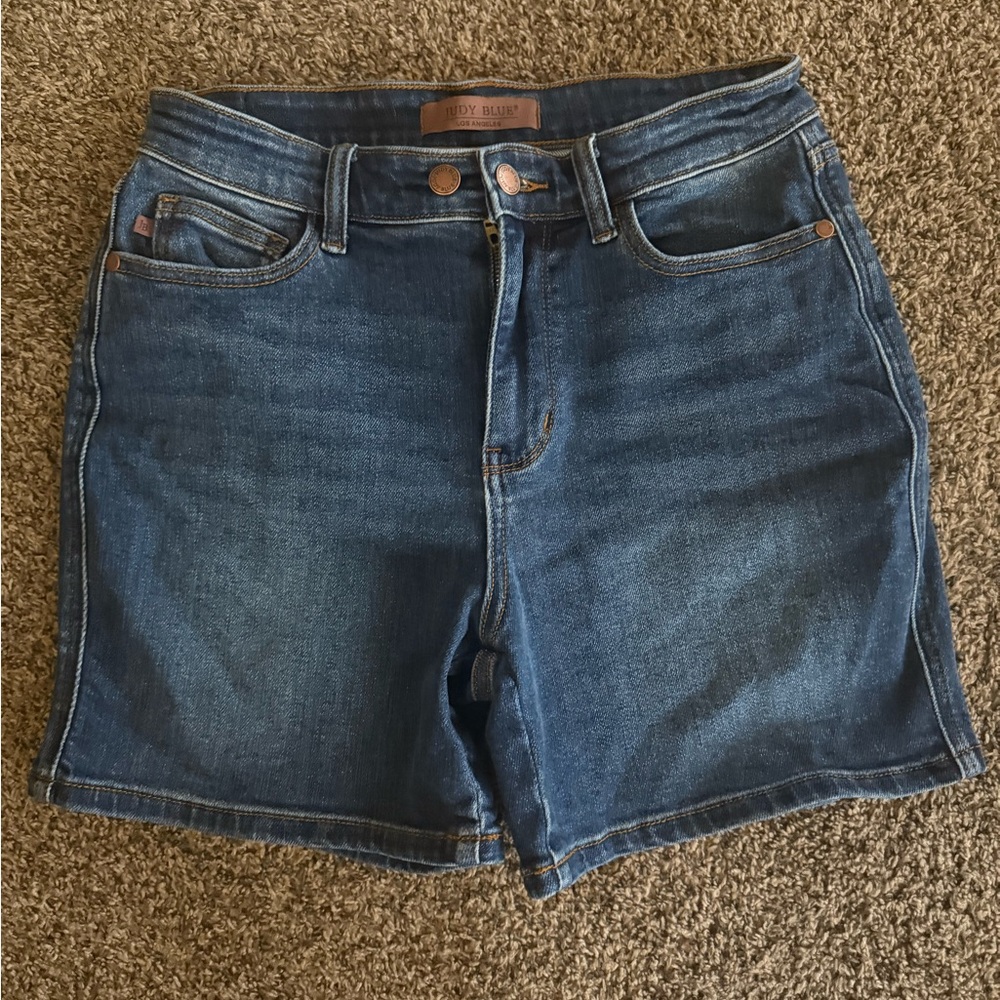 NWOT Judy Blue Jane, 2 - Button mid length Dad denim shorts, size M